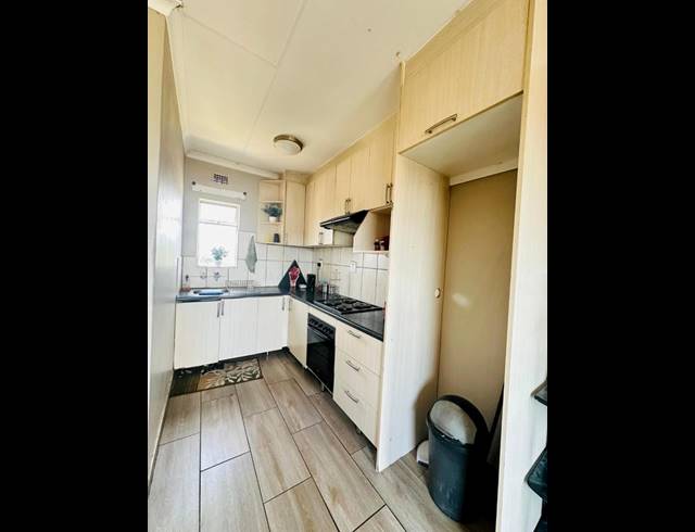 2 BEDROOM APARTMENT FOR SALE IN FLEURHOF